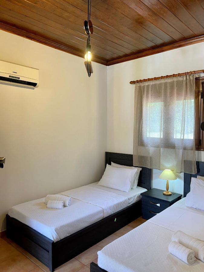 Villa Summer Breeze นิเกียนา ภายนอก รูปภาพ